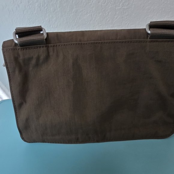 Baggallini Crossbody Three Compartments Olive Green Nylon - Picture 2 of 7